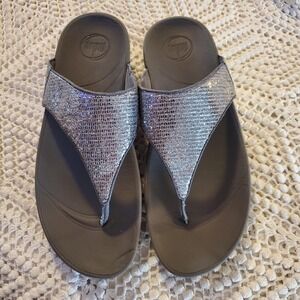 FitFlop Shoes Womens Size 10 Silver Glitter Toe Post Sandals Thong Wedge Comfort